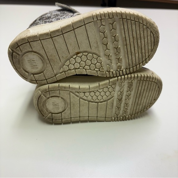 2/10$ H&M Toddler Girls 4/5 High Top Sparkle Chetah Print Sneaker Shoe Lace Up - Picture 7 of 7